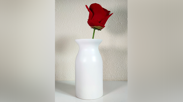 Snowflake Vase by Leon and Leno - Trick